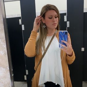 Meet your Posher, Ashley